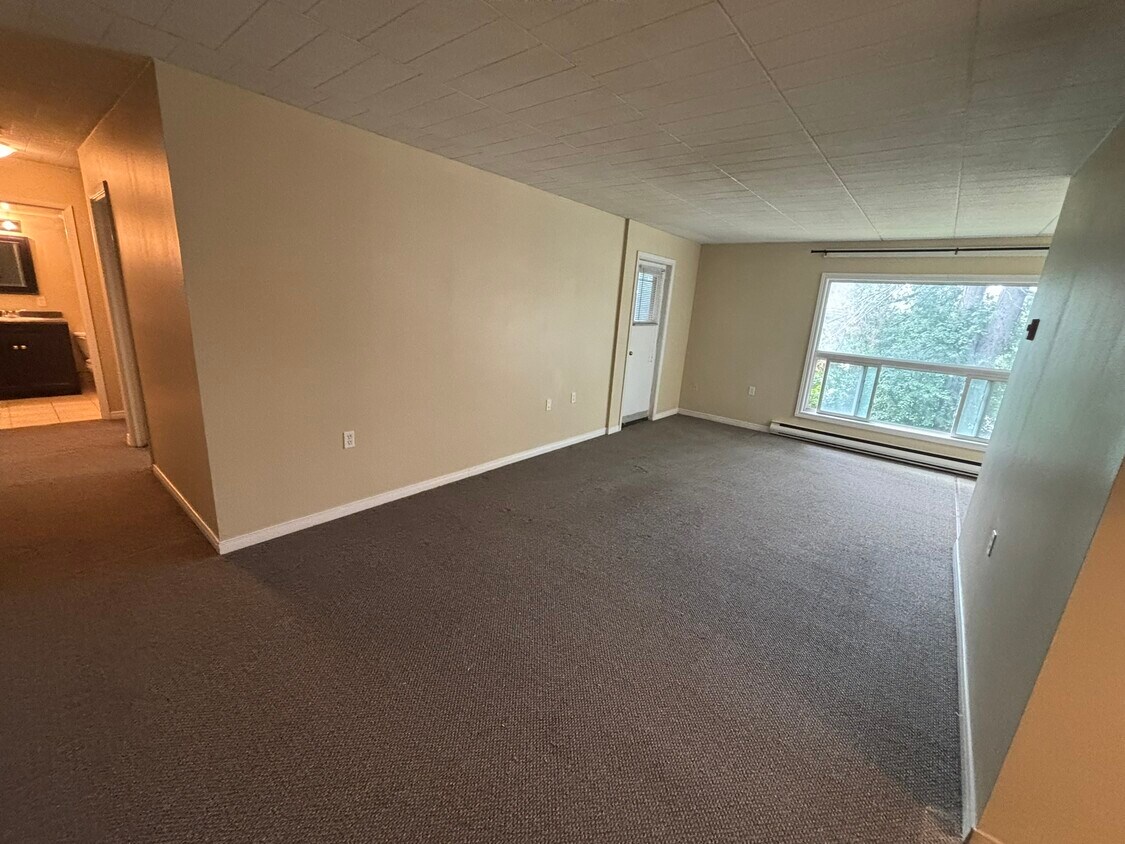 Photo principale - 325-325 Erb St. W