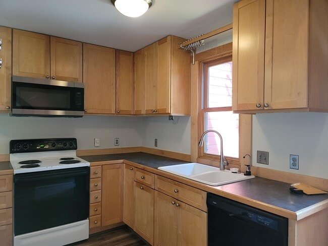 Foto del edificio - 1040 Smith Ln