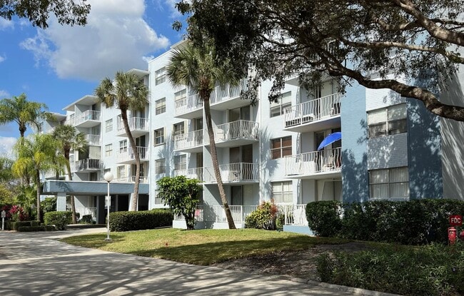 Photo - 470 Executive Center Dr Apartment