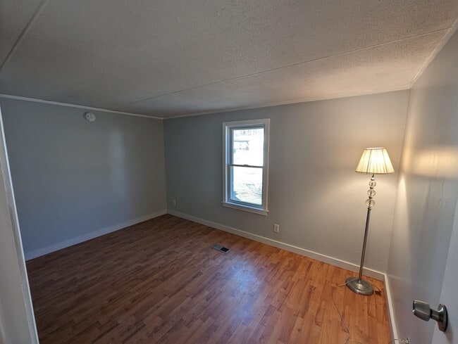 Building Photo - 7 Lower Landing MHP