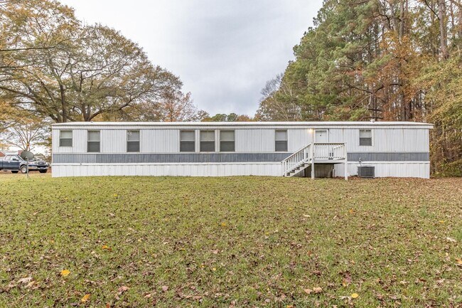 Building Photo - U.S. US-70