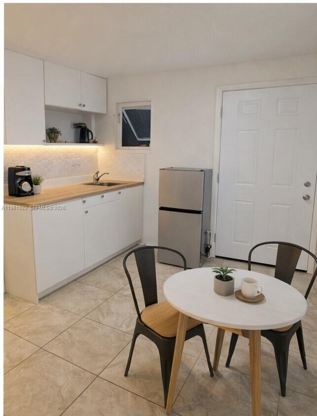 Foto del edificio - 1399 Cindy Cir NE