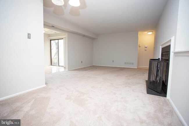 Building Photo - 159 Birchfield Ct
