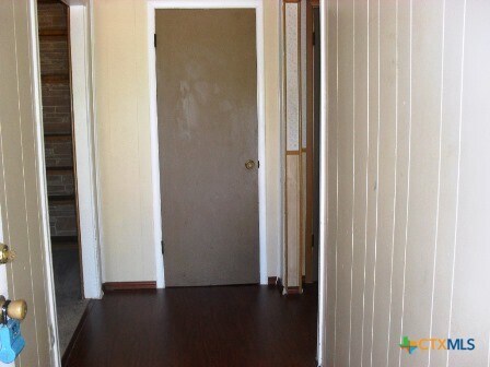 Building Photo - 910 San Antonio St