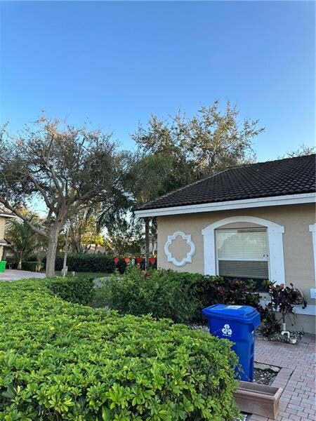 Building Photo - 8900 NW 54th St