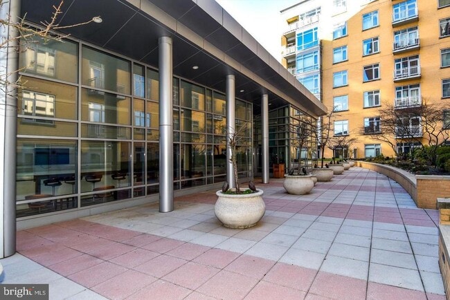 Building Photo - 6506 America Blvd