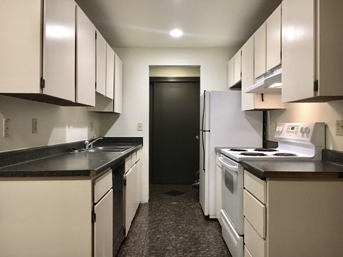 Foto principal - 6106 NE 192nd Pl
