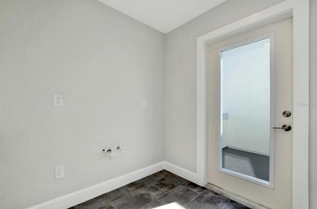 Foto del edificio - 401 N Oregon Ave