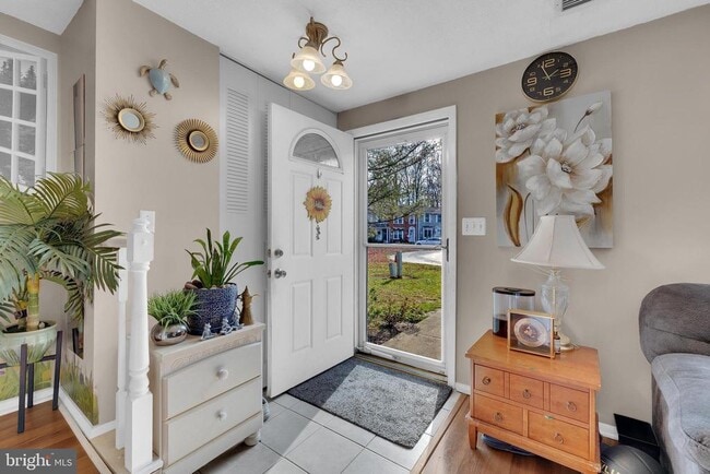 Foto del edificio - 89 Doe Ct