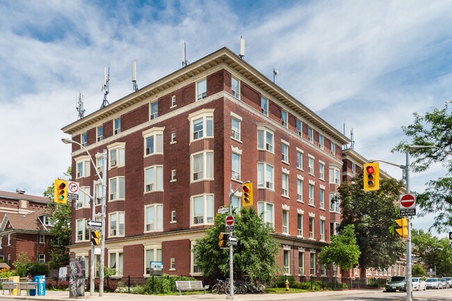 Building Photo - Parkview Mansions