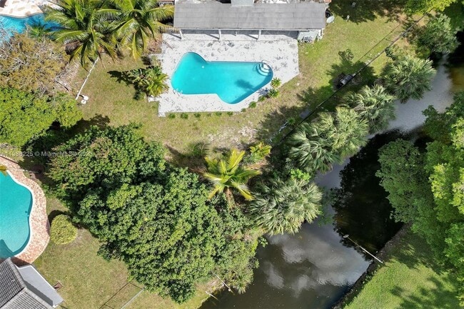 Foto del edificio - 8350 NW 15th Ct