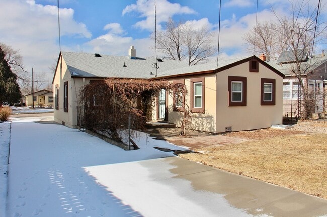 Building Photo - 1727 N Wahsatch Ave