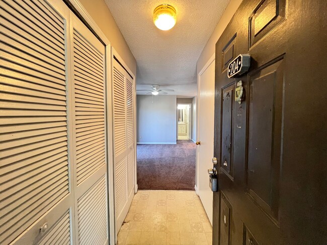 Photo - Great 1/1 condo at Metrowest.
