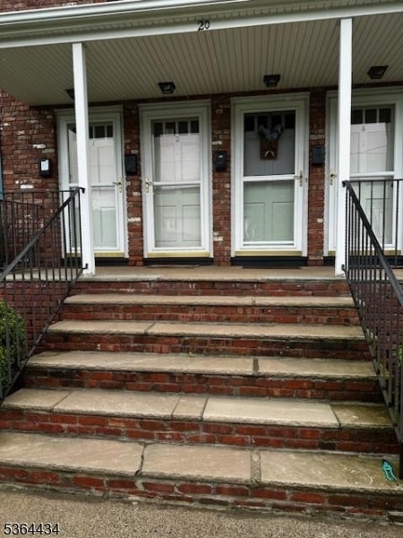 Primary Photo - 20 Spring Ave