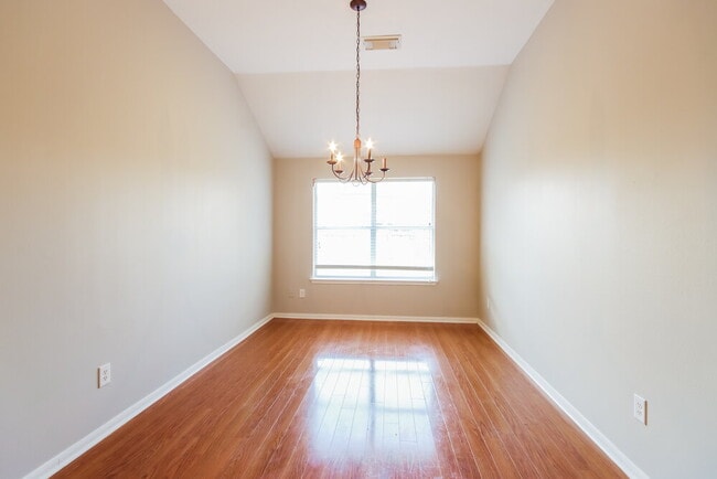 Building Photo - 5018 Jasmine Meadows Ln