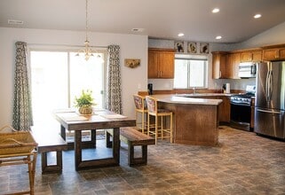 Building Photo - 226 Seven Sisters Dr