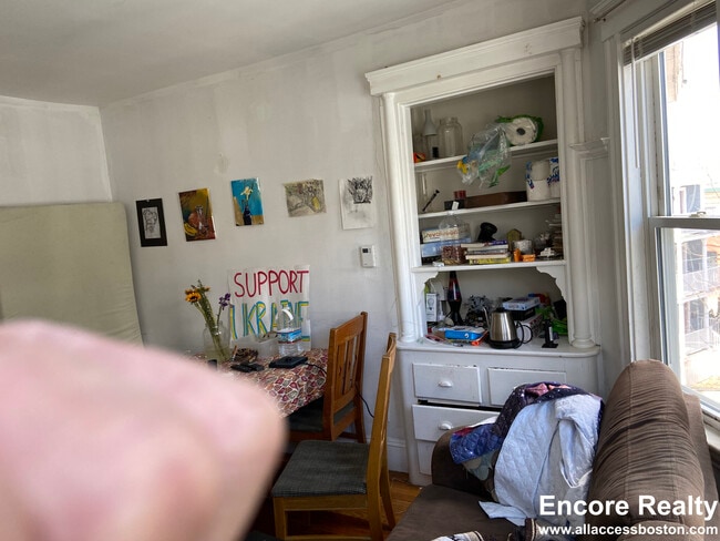 Building Photo - 10 Cambridge Ter