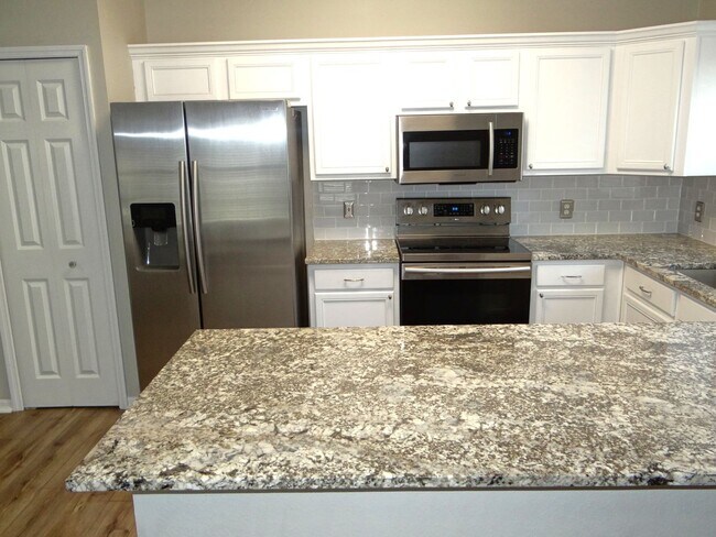 Building Photo - Charming 3/2 home in Port Tampa