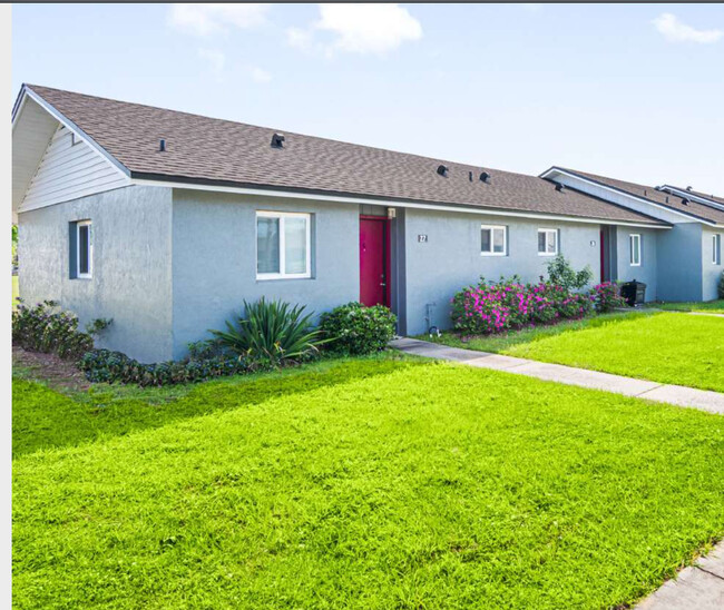 Building Photo - Lakeview Landing