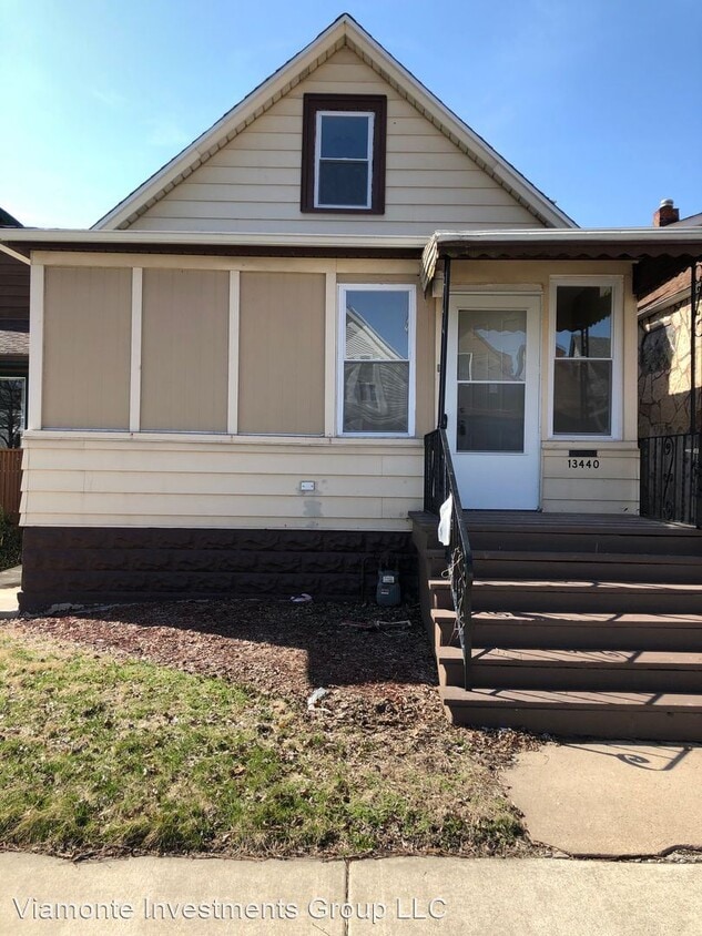 Primary Photo - 4 br, 1.5 bath House - 13440 S Burley Ave.