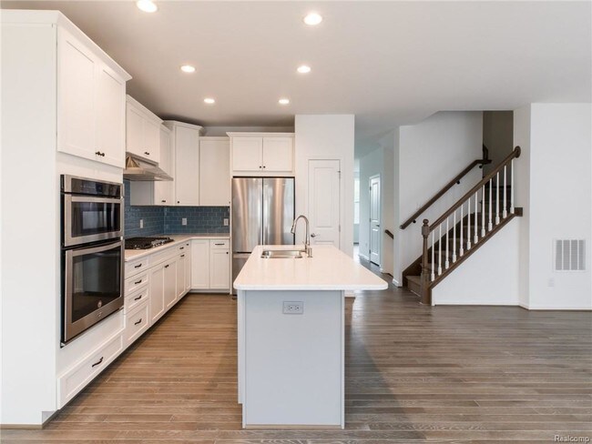 Building Photo - 2769 Ashcombe Drive