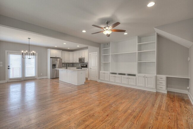 Building Photo - 1712 McKinney Ave