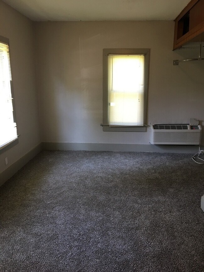 Foto del edificio - Nice 1 bedroom 1 bath Apt - Back Apartment