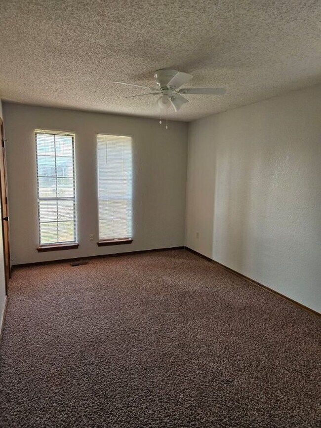Foto del edificio - Coming Soon!  3 Bed 2 Bath Home in Putnam ...