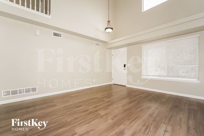 Foto del edificio - 20857 E 39th Ave