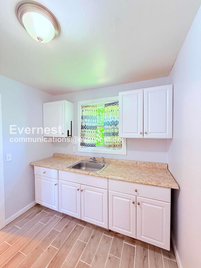 Foto del edificio - 16834 Fairfield St