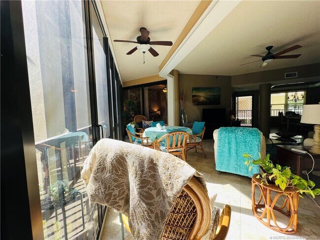 Foto del edificio - 221 NE Plantation Rd