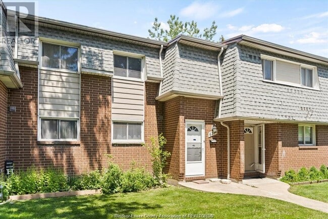 Building Photo - 6714 Rose-Ville Garden Dr