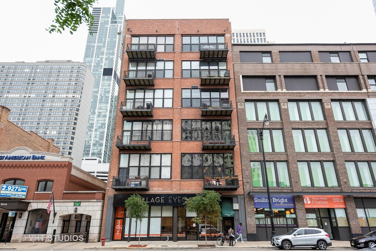 Primary Photo - 1243 S Wabash Ave