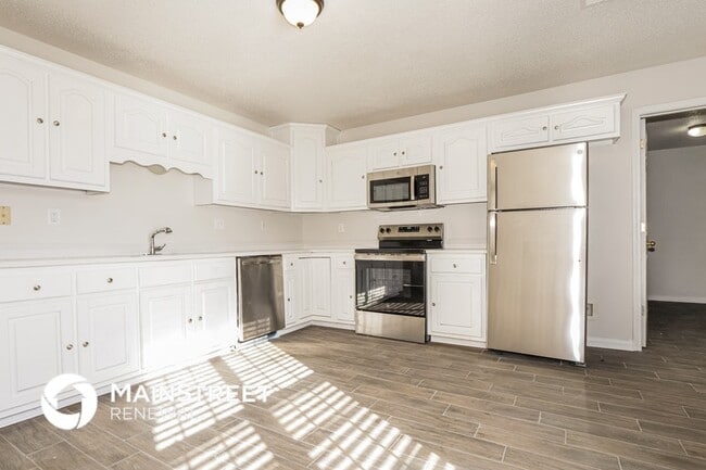 Building Photo - 7495 Eleanor Cove