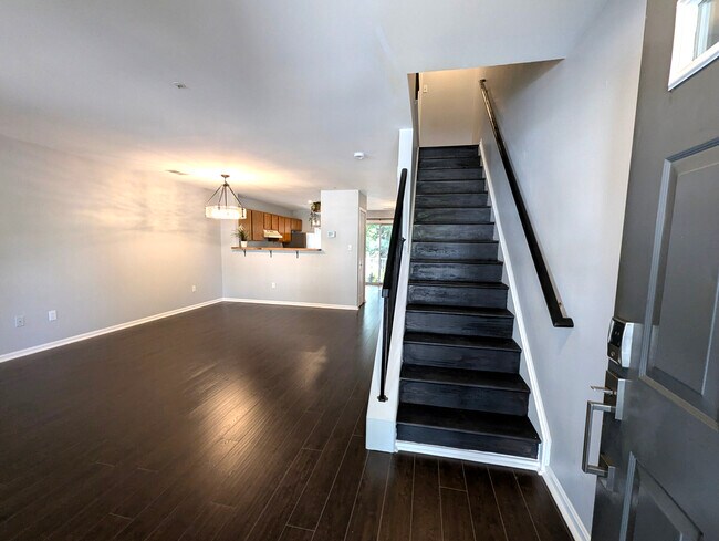 Foto del edificio - 1512 Danewood Ct