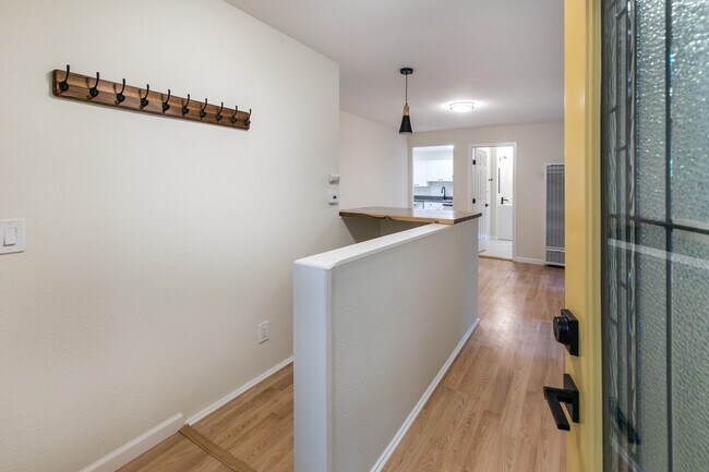 Foto del edificio - 504 Eden Ave