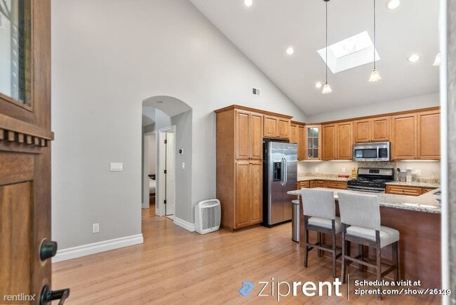 Building Photo - 2 br, 2 bath House - 1948 Menalto Ave, Men...