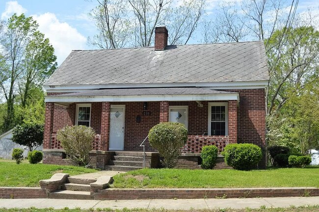 Building Photo - 210 Merriman Ave
