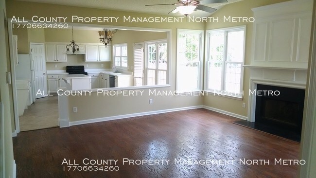 Building Photo - 305 Leatherman Court