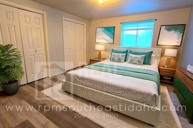 Building Photo - Spacious & Updated 4 Bedroom, 3 Bathroom Twin Home in Ammon (Idaho Falls) for Rent by Real Proper...