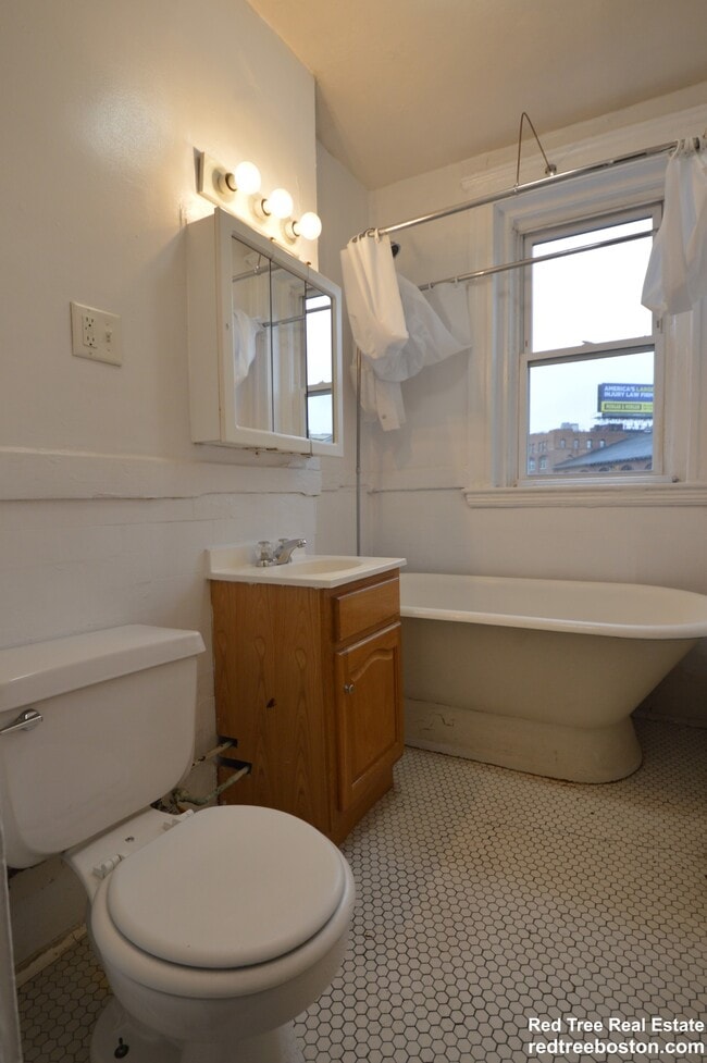 Photo - 1175 Boylston St Apartment