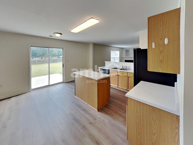 Foto del edificio - 10717 Pointer Ridge Dr