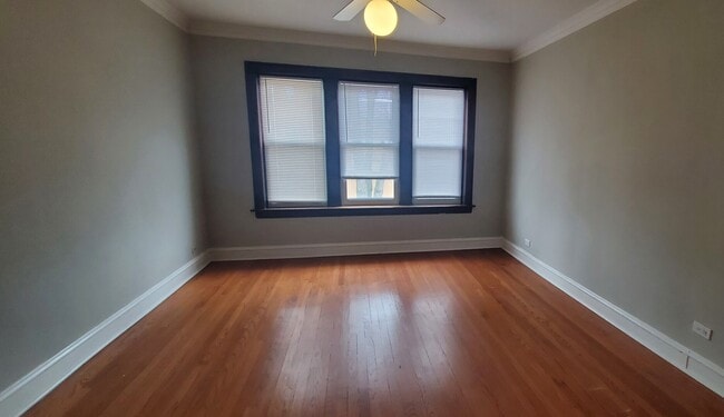 Foto del edificio - 3756 N Kilpatrick Ave