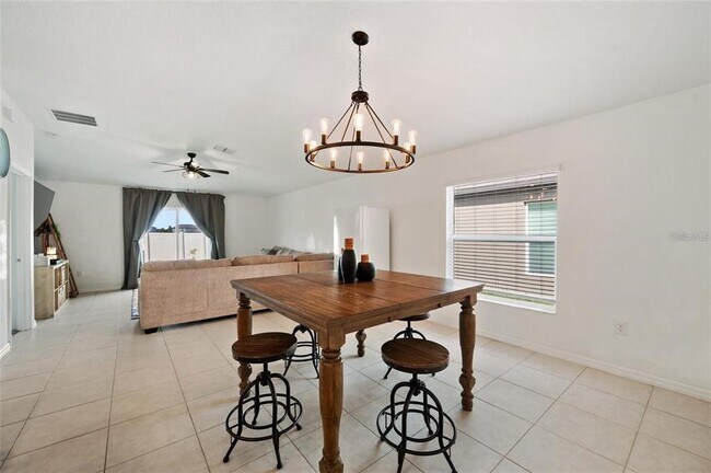 Foto del edificio - 5517 Blue Azure Dr