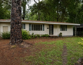 Building Photo - 3122 Oak Forest Dr