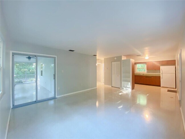 Building Photo - 120 Fairchild St
