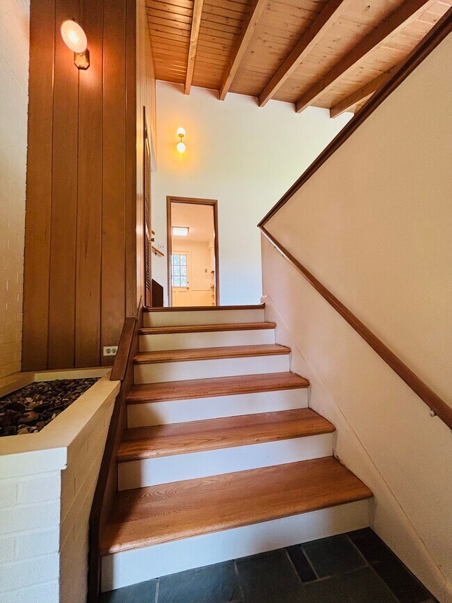 Foto del edificio - 7743 Highgate Pl