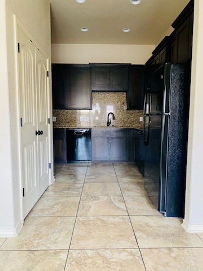 Building Photo - 5905 Cactus Flower Ln