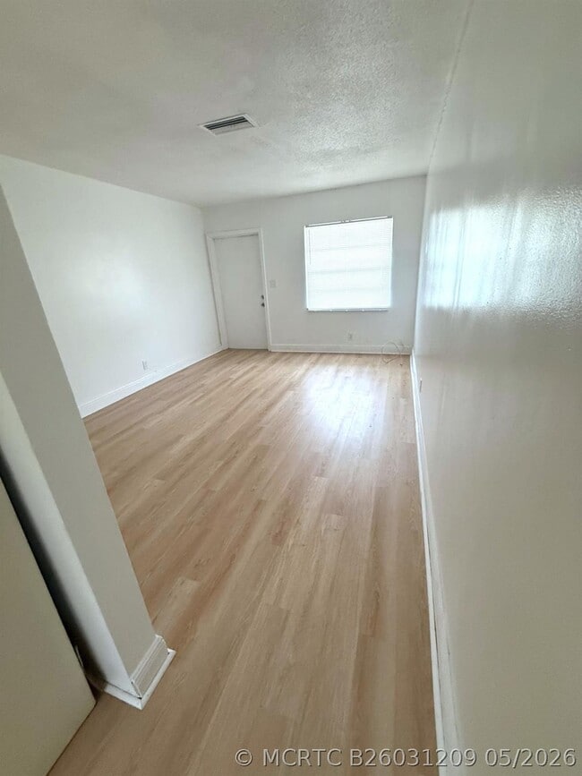 Building Photo - 4130 NW 31st Terrace