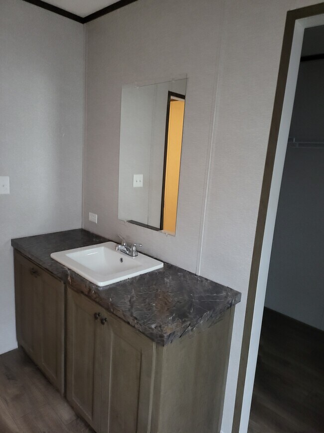 Master bathroom - 1516 Saint Armand Blvd